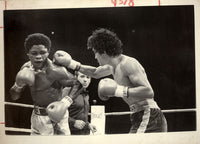 SANCHEZ, SALVADOR-AZUMAH NELSON ORIGINAL PHOTO (1982)