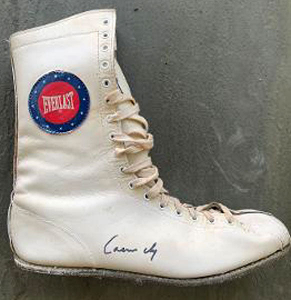 CLAY, CASSIUS SIGNED EVERLAST BOXING BOOT