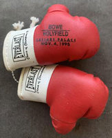 BOWE, RIDDICK-EVANDER HOLYFIELD III SOUVENIR MINI GLOVE (1995)