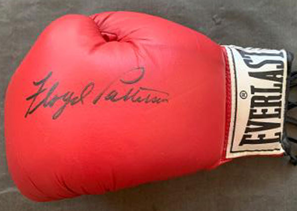 PATTERSON, FLOYD SIGNED BOXING GLOVE