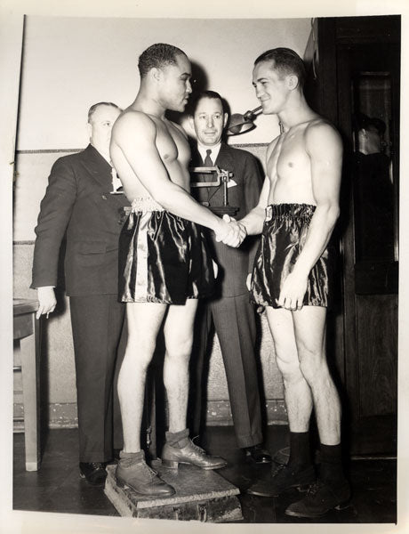 ARMSTRONG, FRITZIE ZIVIC I WIRE PHOTO (1940-WEIGHING IN)