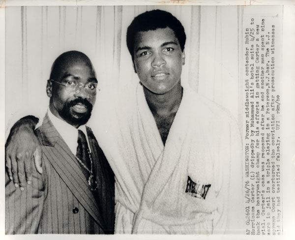 CARTER, RUBIN "HURRICANE" & MUHAMMAD ALI WIRE PHOTO (1976)