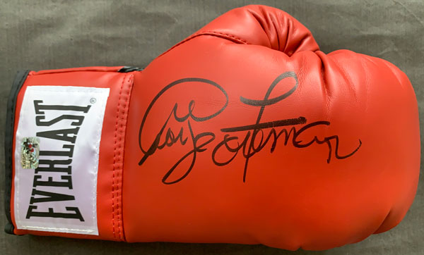 FOREMAN, GEORGE SIGNED BOXING GLOVE ((GEORGE FOREMAN AUTHENTICS)