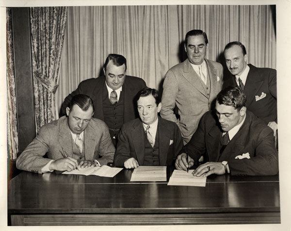 CARNERA, PRIMO-JACK SHARKEY WIRE PHOTO (1933-CONTRACT SIGNING)