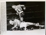 TIGER, DICK-RUBIN "HURRICANE" CARTER WIRE PHOTO (1965-10TH ROUND)