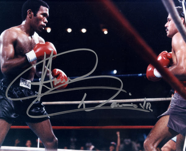 DAVIS, JR., HOWARD SIGNED PHOTOGRAPH