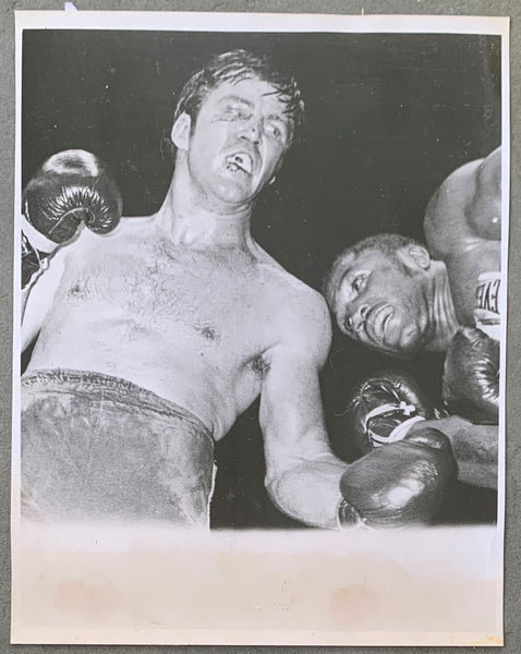 FRAZIER, JOE-JERRY QUARRY I ORIGINAL WIRE PHOTO (1969)