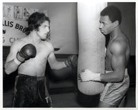 HAGLER, MARVIN & TONY PETRONELLI WIRE PHOTO (1973)
