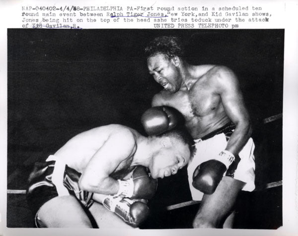 GAVILAN, KID-RALPH "TIGER" JONES WIRE PHOTO (1958-1ST ROUND)