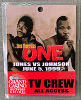 JONES, JR., ROY-REGGIE JOHNSON TV CREW CREDENTIAL (1999)