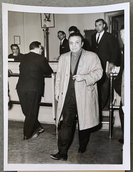 LAMOTTA, JAKE ORIGINAL WIRE PHOTO (1962-IN POLICE STATION)