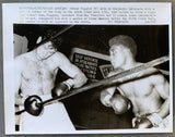 LAVORANTE, ALEJANDRO-JOHNNY RIGGINS ORIGINAL WIRE PHOTO (1962-6TH ROUND)