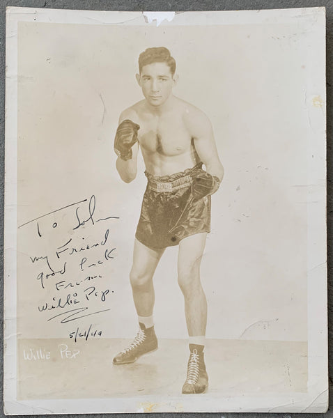 PEP, WILLIE VINTAGE SIGNED PHOTO (1949-AS WORLD FEATHERWEIGHT CHAMPION)